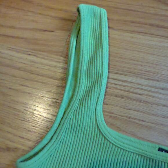Zara Ribbed Lime Green Cropped Tank Square Neck Sleeveless Basic Size M-L - Picture 2 of 5